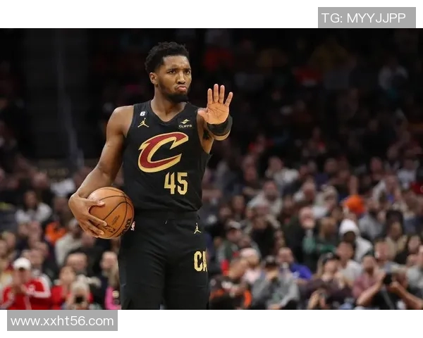 多诺万米切尔带领球队勇闯季后赛展现超凡实力与领袖风范 多诺万米切尔带领球队勇闯季后赛展现超凡实力与领袖风范