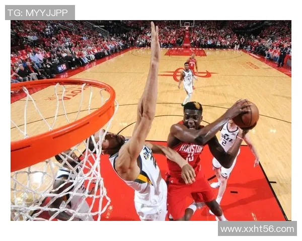 火箭队与勇士队激战正酣精彩文字直播全程回顾与分析